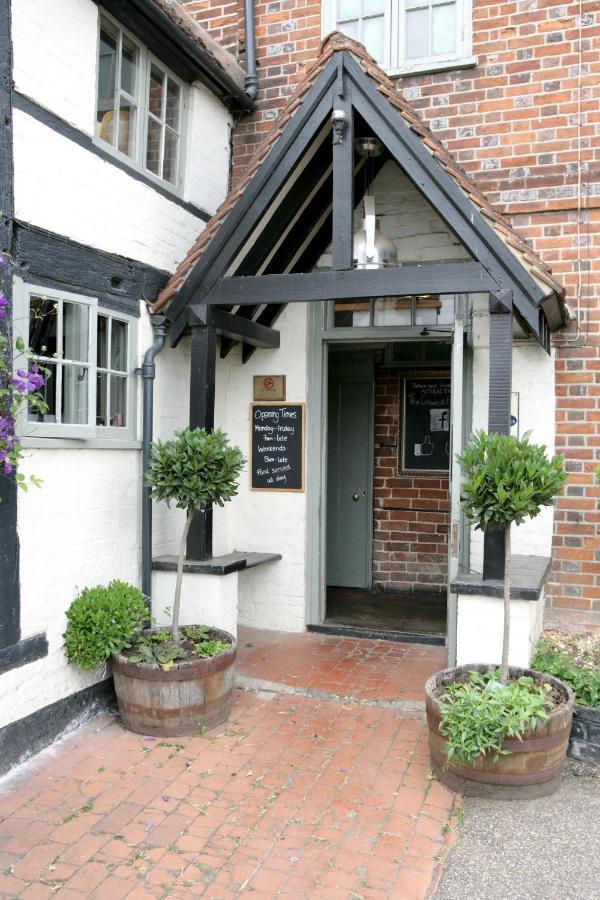 The Crown At Playhatch Reading Extérieur photo